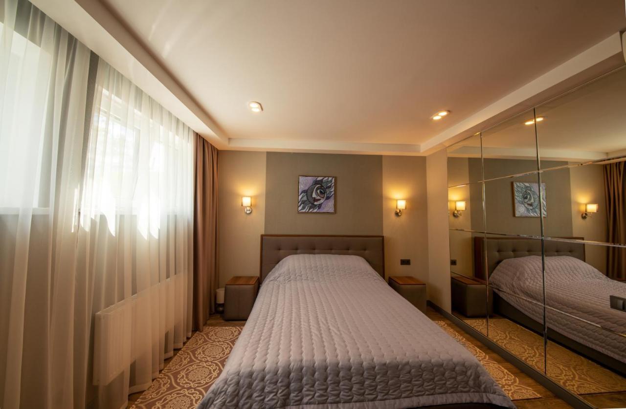 Goodlife Park Hotel